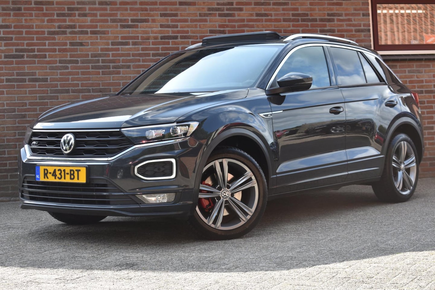 Volkswagen T-Roc - 2.0 TDI R-Line '19 Pano LED Clima Navi Clima Cruise - AutoWereld.nl