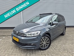 Volkswagen Touran - 1.5 TSI 7p Autom, Panorama, airco, adap cruise, nav/camera, wegkl. trekhaak, stoelverwarmi