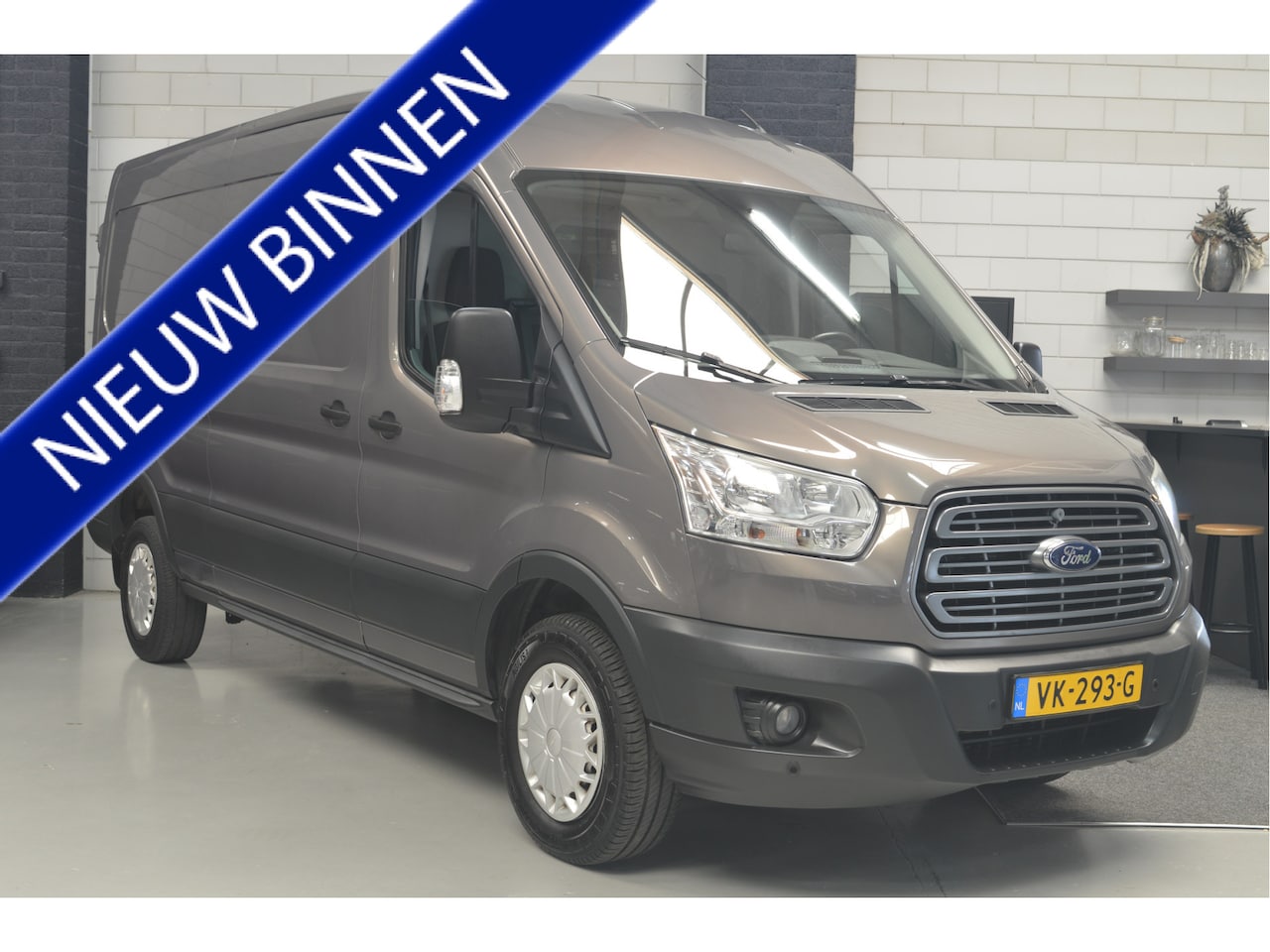 Ford Transit - 350 2.2 TDCI L3H2 Trend // 42.000 km // EURO 6 // AIRCO // CAMERA // PDC VOOR&ACHTER // ST - AutoWereld.nl