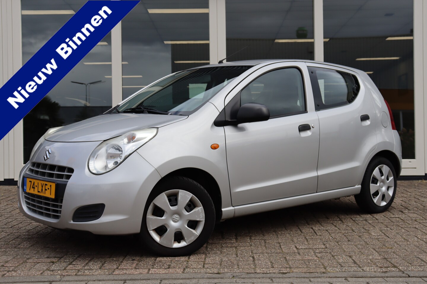 Suzuki Alto - 1.0 Comfort Plus 1.0 Comfort Plus, AIRCO, APPLE CARPLAY, NAP, Prijs is Rijklaar inc. Nieuwe APK, BEURT EN 6 - AutoWereld.nl