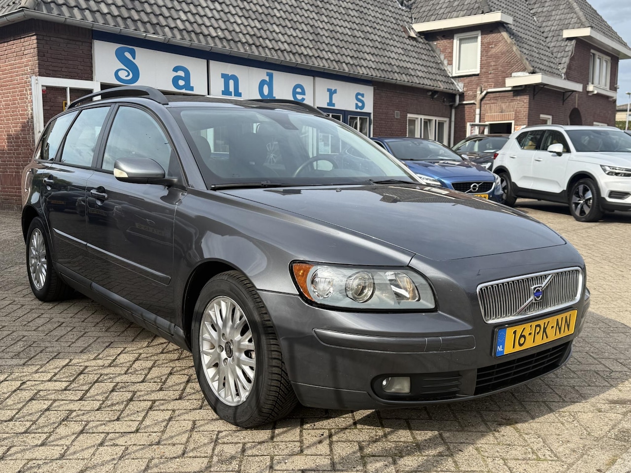 Volvo V50 - 2.4 Momentum 2.4 Momentum - AutoWereld.nl