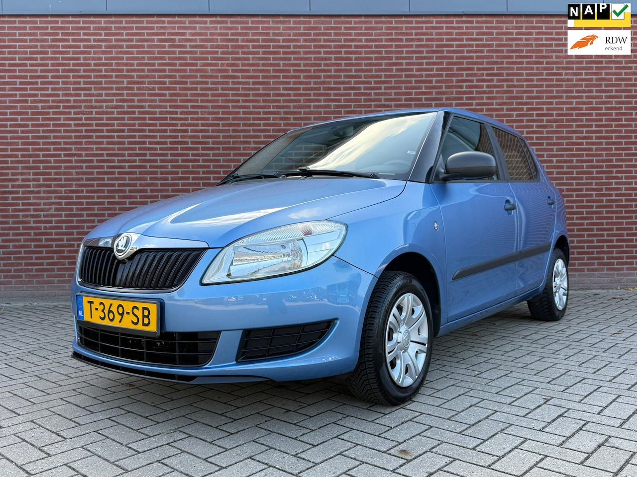 Skoda Fabia - 1.2 Active 5-deurs / Airco / Elektrische ramen / Leuke wagen - AutoWereld.nl