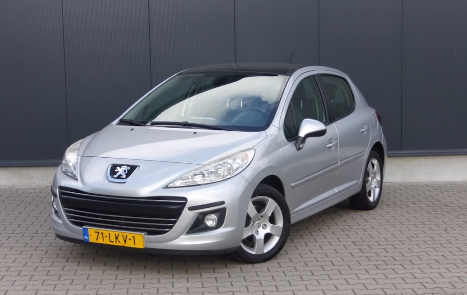 Peugeot 207 - 1.6 VTi XS | Glazendak | 108.000 km | N.A.P | 5 deurs - AutoWereld.nl