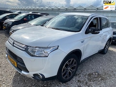 Mitsubishi Outlander - 2015 * 2.0 PHEV Executive Edition X-Line * HYBRIDE * BLIK SCHADE