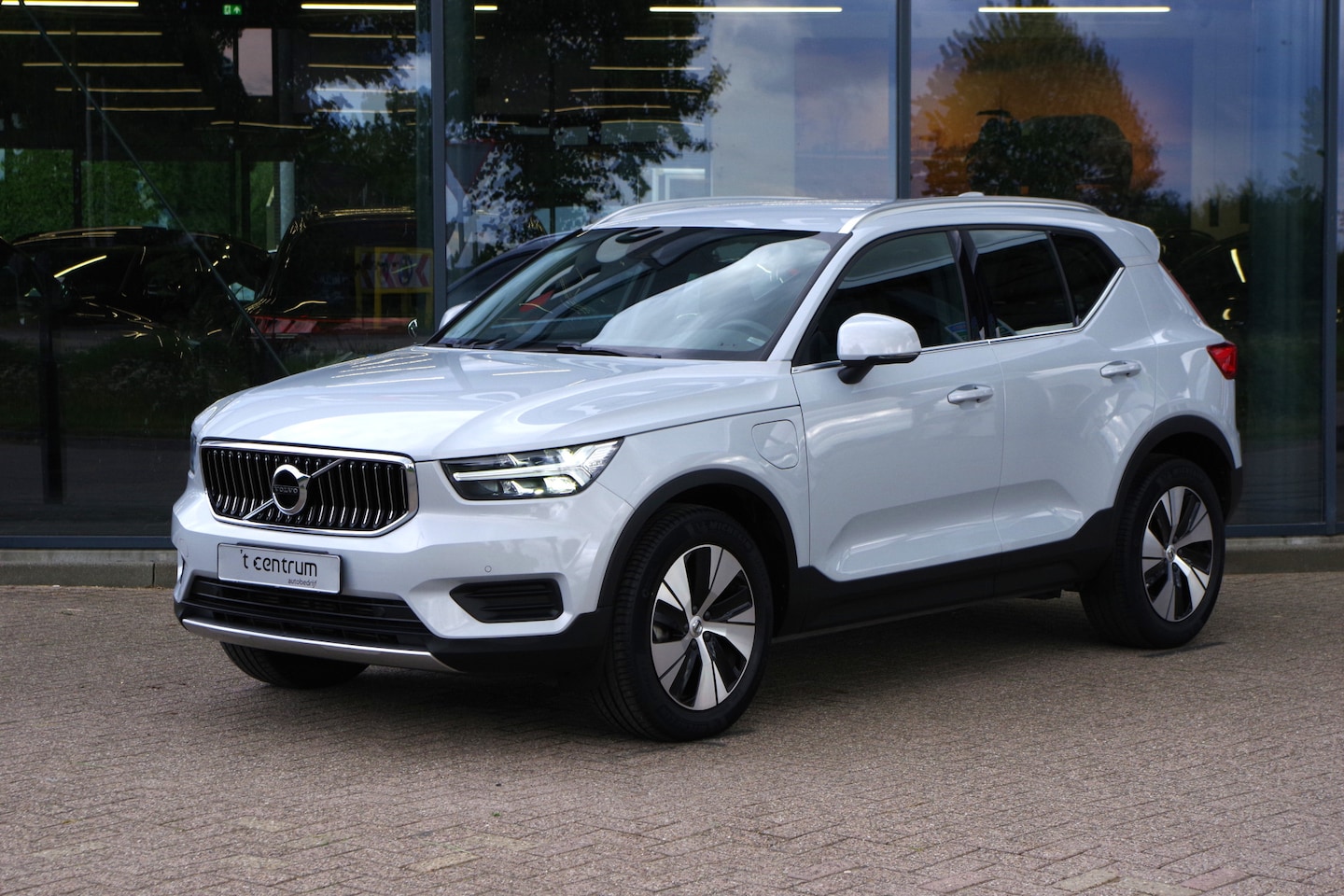 Volvo XC40 - 1.5 T4 Recharge Inscription Expression 1.5 T4 Recharge Inscription Expression, Climate Control, Lane-Assist, Camera - AutoWereld.nl
