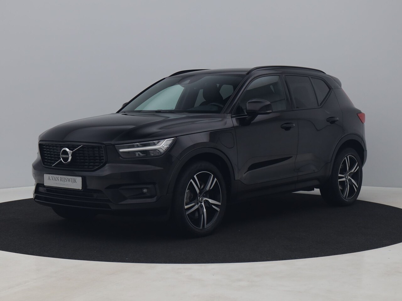 Volvo XC40 - 1.5 T4 Recharge R-Design | CAMERA | KEYLESS | LEDER - AutoWereld.nl