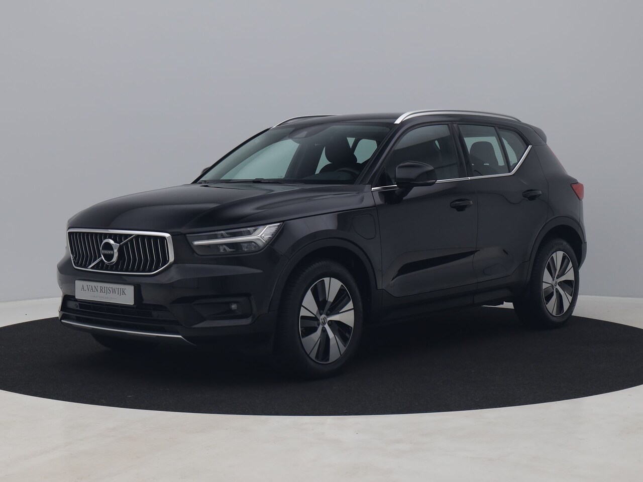 Volvo XC40 - 1.5 T4 Recharge Inscription Expression | CAMERA | STOELVERWARMING | TREKHAAK - AutoWereld.nl
