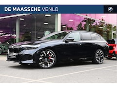 BMW i5 Touring - eDrive40 M Sport / Panoramadak / Trekhaak / Bowers & Wilkins / Adaptieve LED / Stoelventil