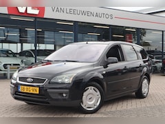Ford Focus Wagon - 2.0-16V Futura | Pano | Clima | Cruise