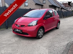 Toyota Aygo - 1.0 | Benzine | Manuel | Gekeurd