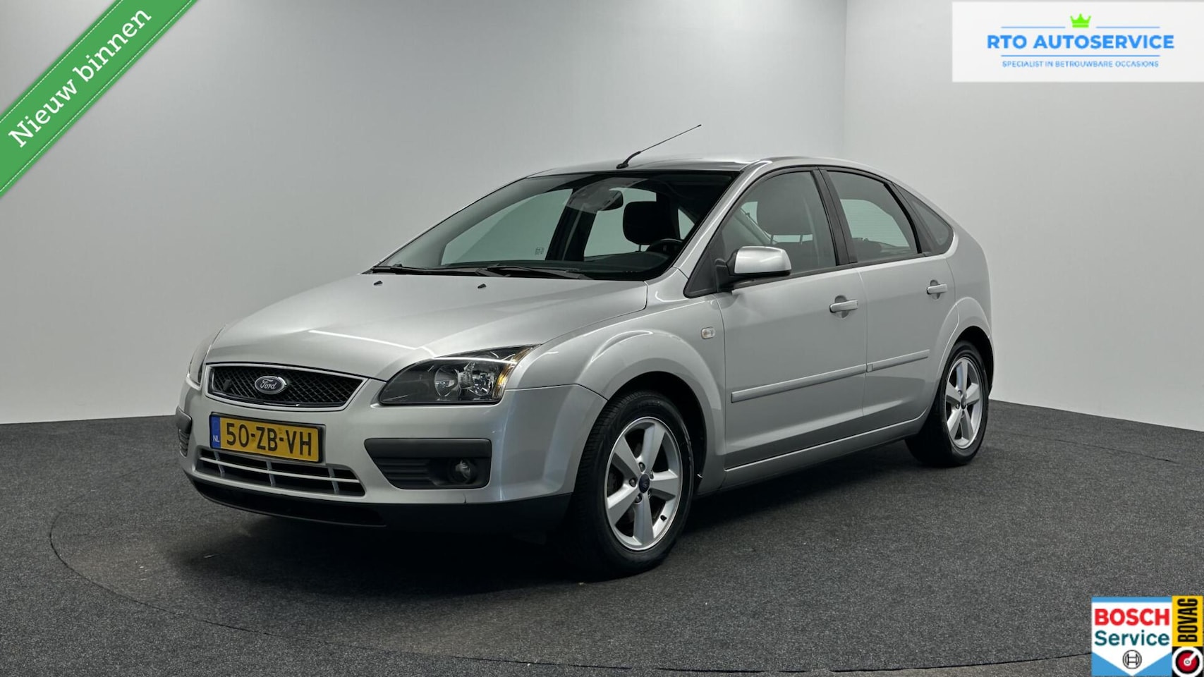Ford Focus - 1.8-16V Ambiente Flexifuel AIRCO TREKHAAK LM. - AutoWereld.nl