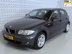 BMW 1-serie - 118i Airco Clima Cruise Trekhaak Navigatie (2005)