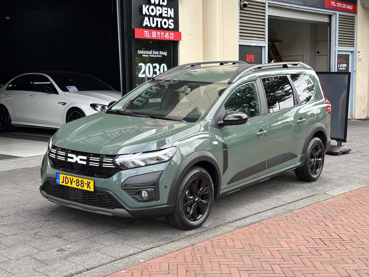 Dacia Jogger - 1.0 TCe 110 Expression 7 Persoons Navi Camera Carplay - AutoWereld.nl