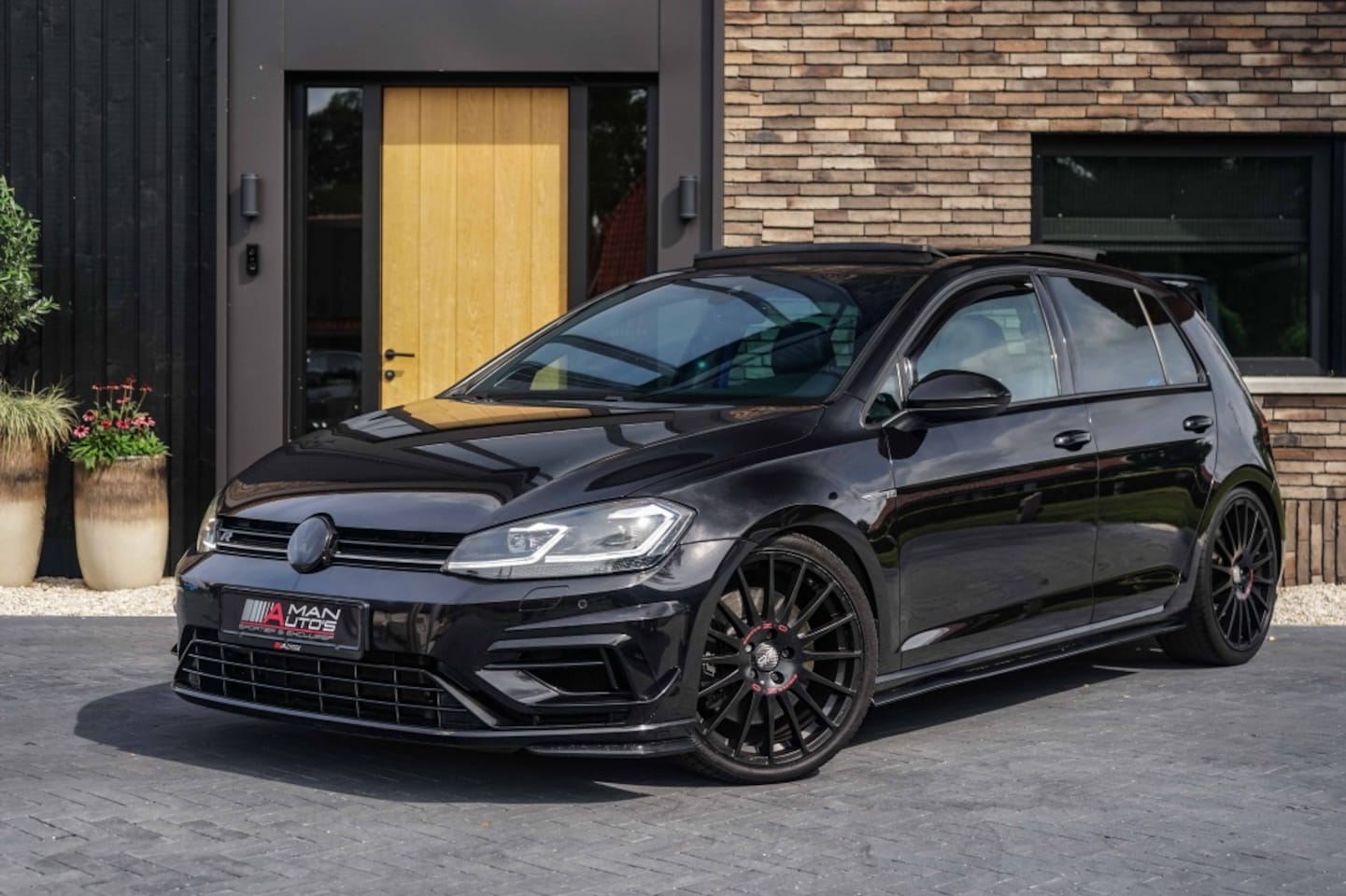 Volkswagen Golf - 7.5 R 4Motion 2.0 TSI Pano/DCC/Dynaudio/OZ/VOL - AutoWereld.nl