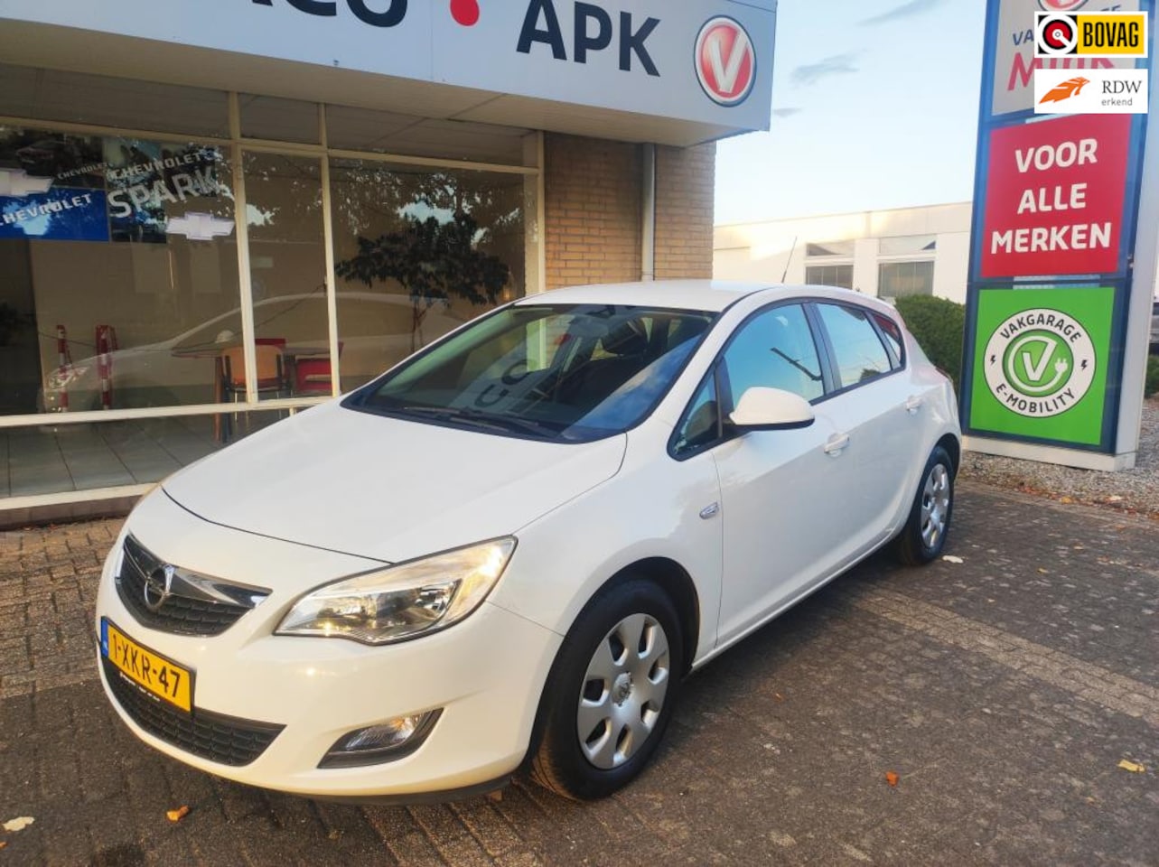 Opel Astra - 1.4 Selection 5DRS. AIRCO+TREKHAAK - AutoWereld.nl