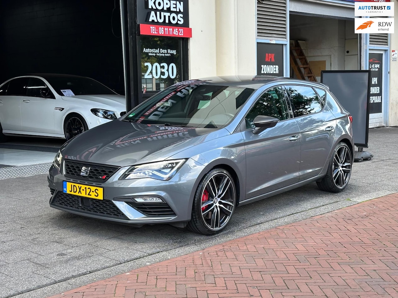 SEAT Leon - 2.0 TSI CUPRA 300 Aut Leer Navi Virtual Camera - AutoWereld.nl