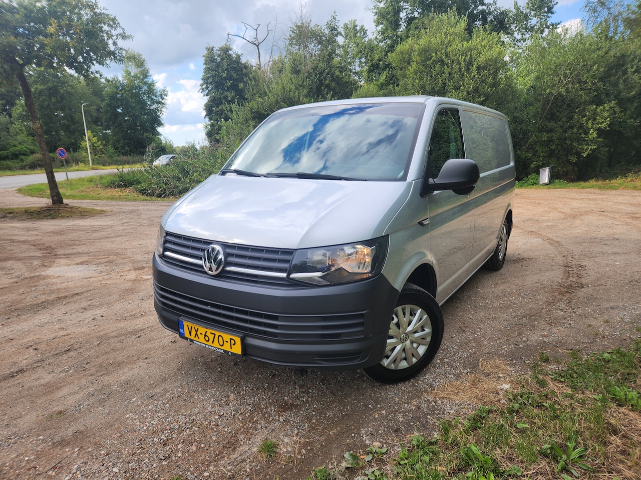 Volkswagen Transporter - 2.0 TDI L1H1 Highline - AutoWereld.nl