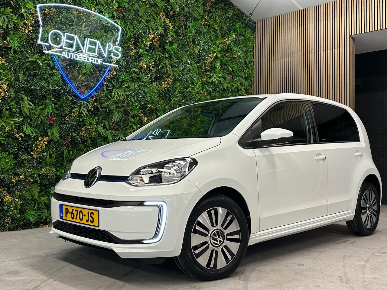 Volkswagen e-Up! - United / Camera / Cruise / Stoelverwarming - AutoWereld.nl