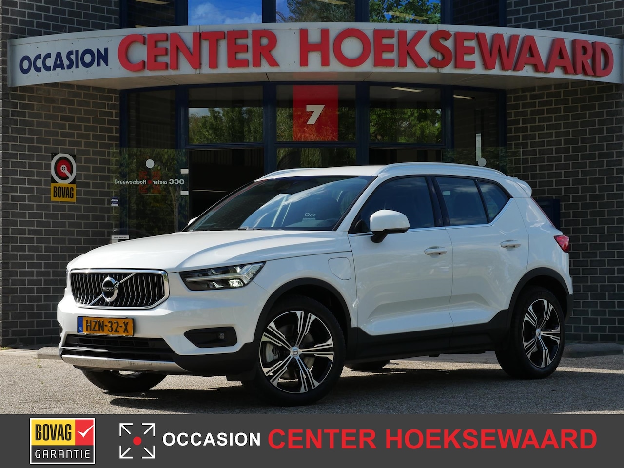 Volvo XC40 - T4 Twin Engine PHEV 211pk Geartronic Inscription | Winter Pack | 19"inch Diamond | - AutoWereld.nl