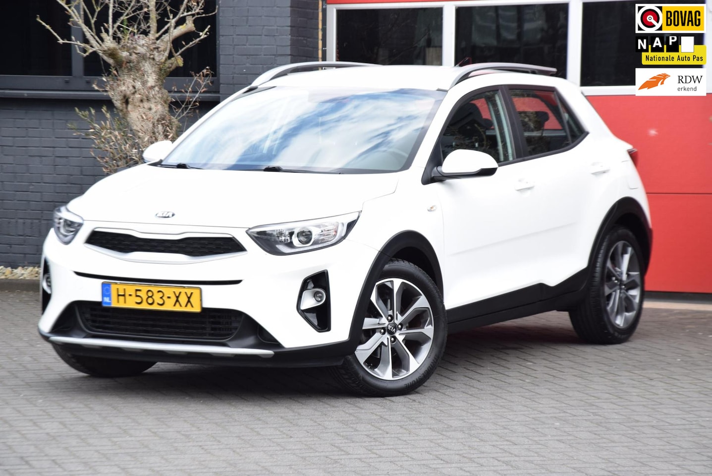 Kia Stonic - 1.0 T-GDi DynamicLine 2020 Navi carplay Camera - AutoWereld.nl