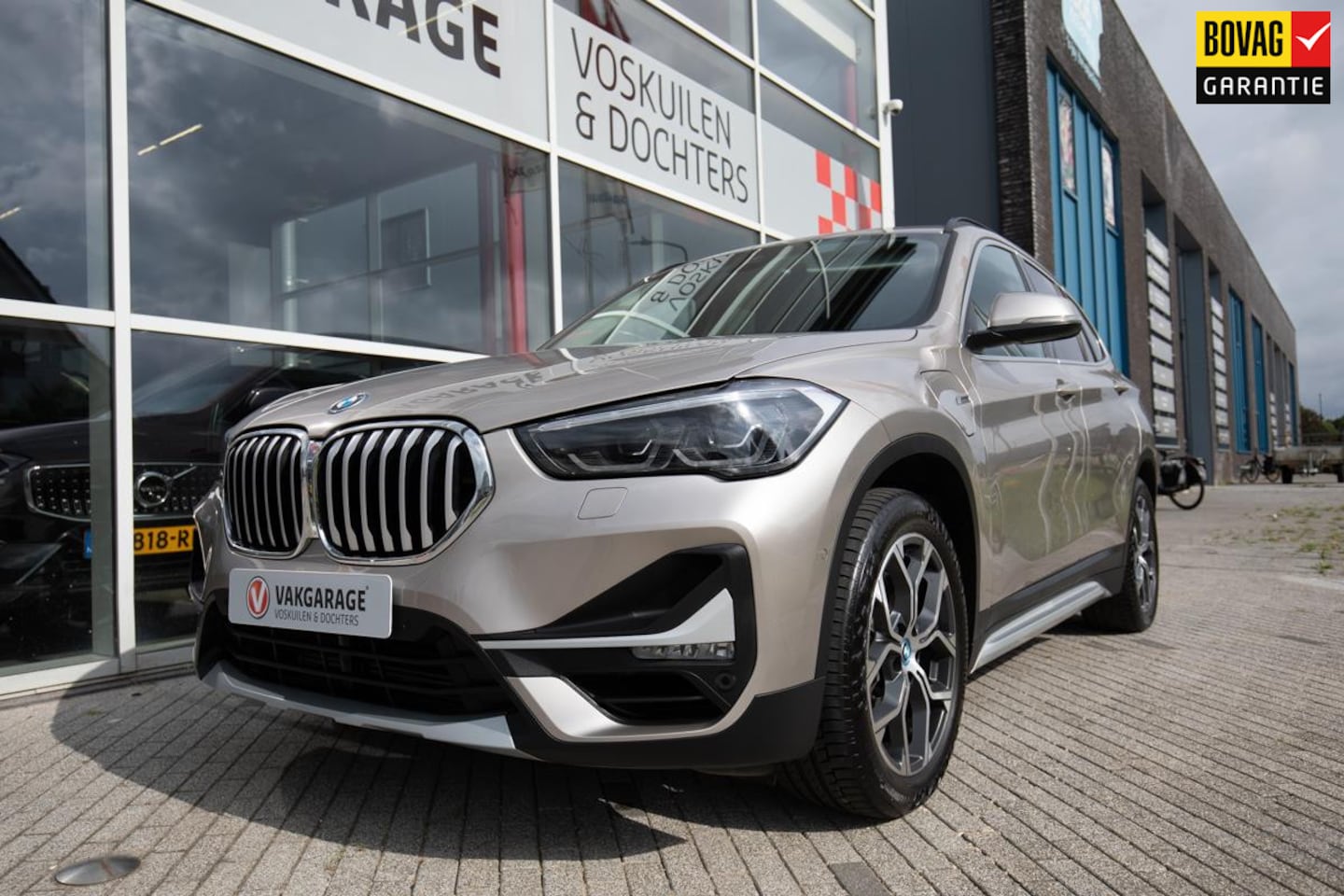 BMW X1 - XDrive25e PHEV|Trekhaak | Stoelverwarming | Camera - AutoWereld.nl