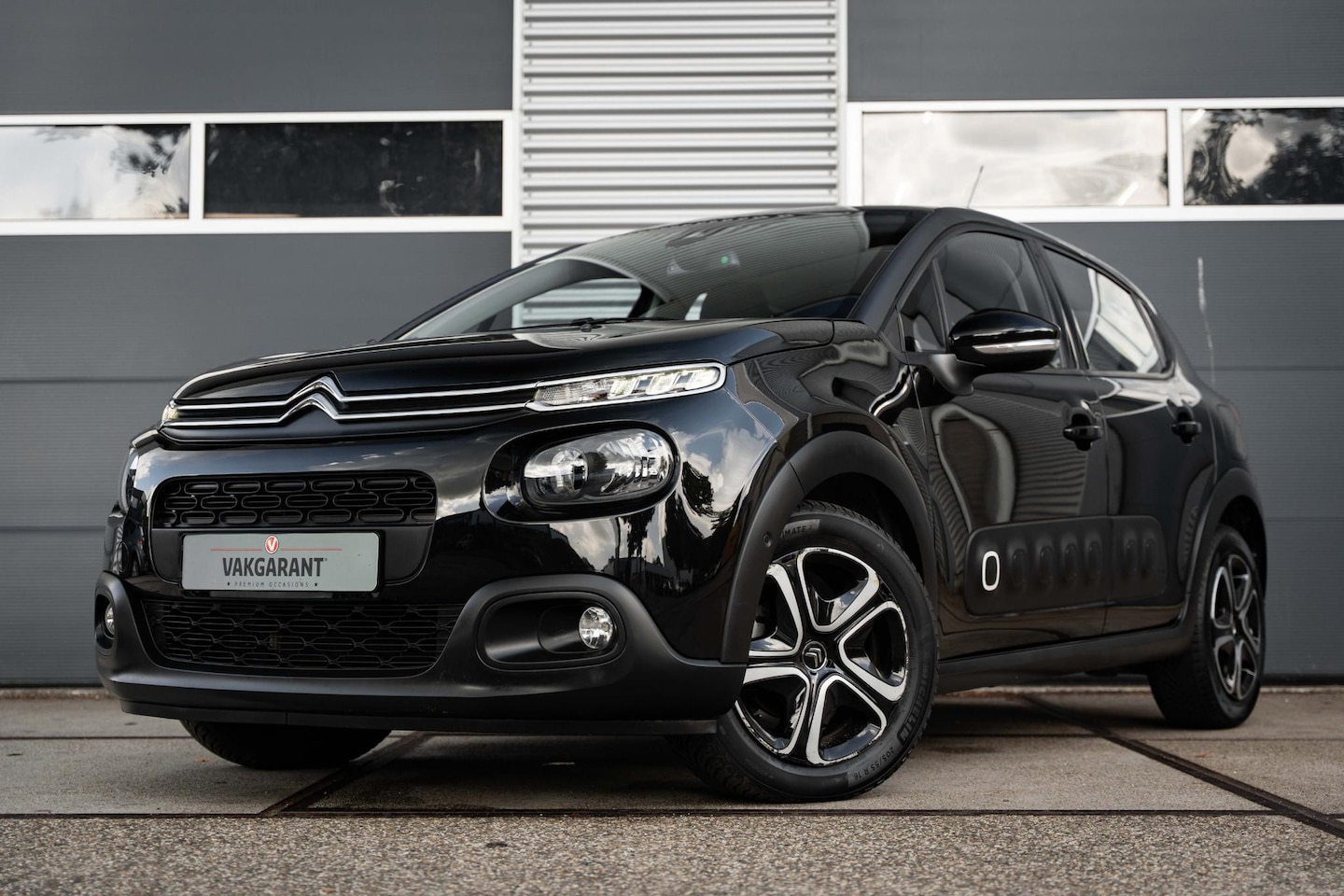 Citroën C3 - 1.2 Shine Business |Camera |DAB |Carplay - AutoWereld.nl