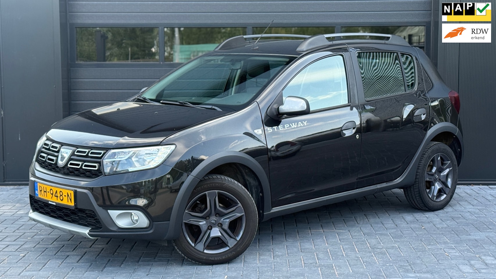 Dacia Sandero Stepway - 0.9 TCe Bi-Fuel Ambiance Airco|NAP|LPG - AutoWereld.nl