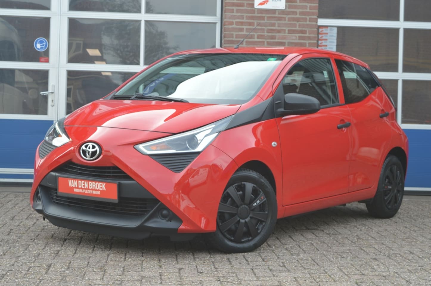 Toyota Aygo - 1.0 VVT-i x-fun | AIRCO - AutoWereld.nl