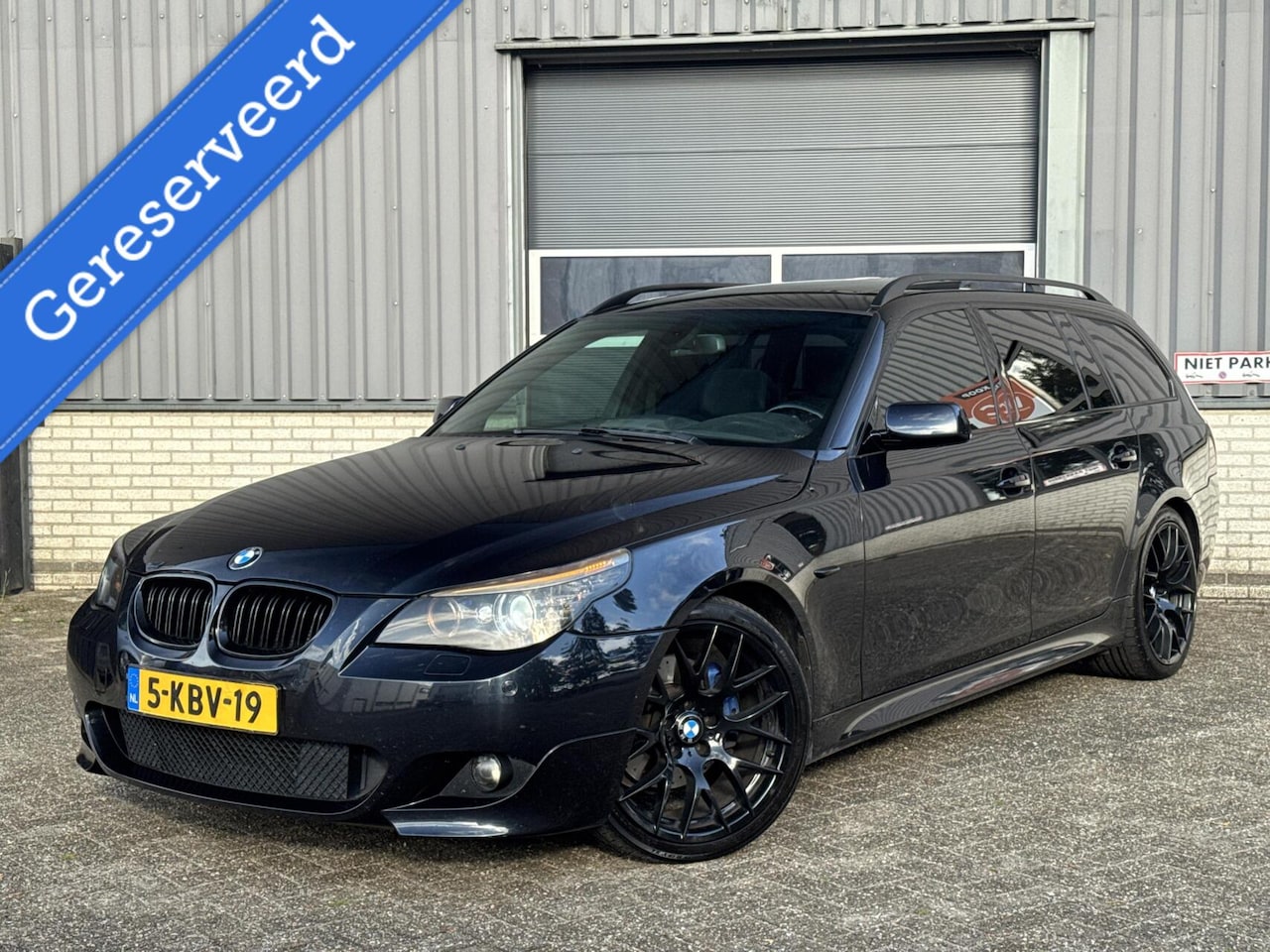 BMW 5-serie Touring - LCI 530d 3X M-Pakket|Pano|Trekhaak|300PK|Sportautomaat|Xenon|Navi|Stoelverwarming - AutoWereld.nl