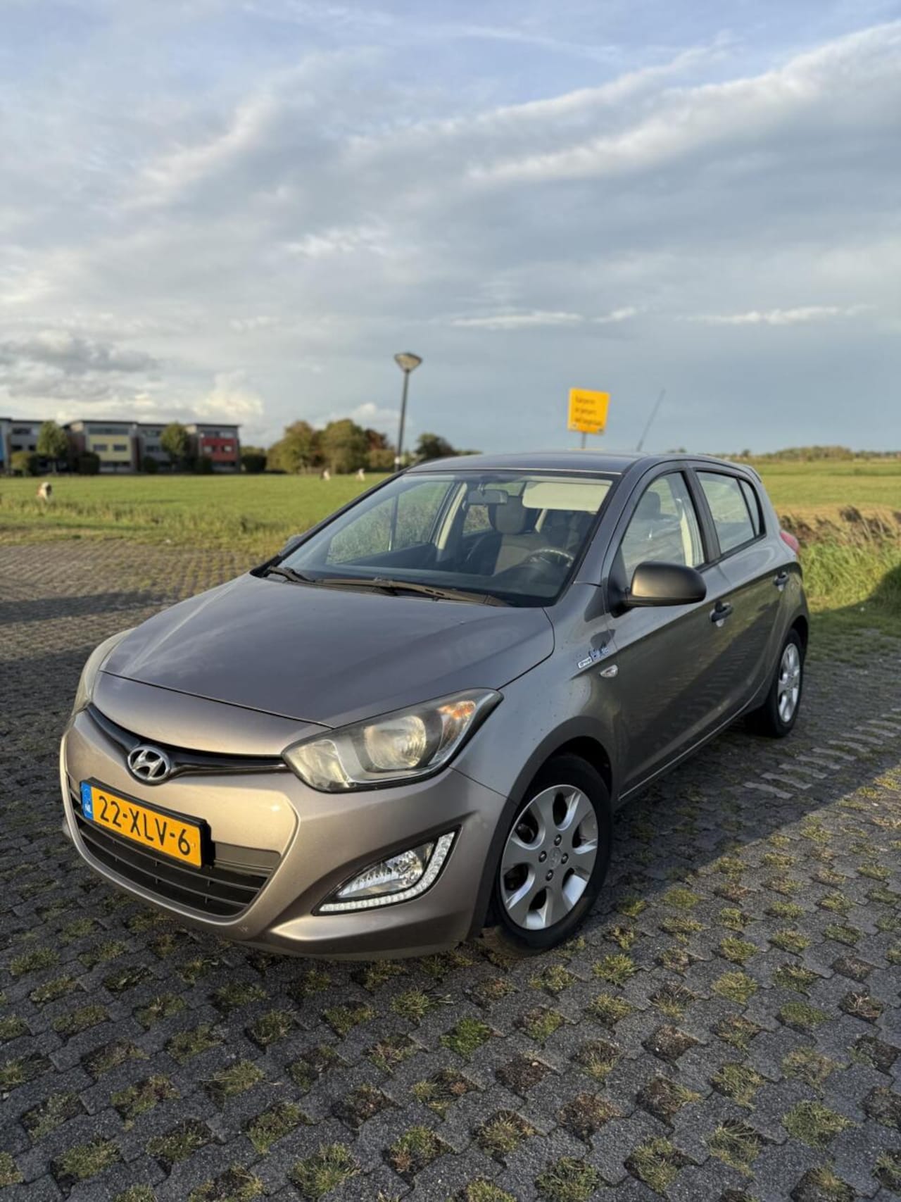 Hyundai i20 - 1.2i 2012 5-deurs LED Nieuwe APK AUX/Airco - AutoWereld.nl