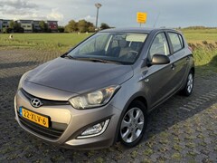 Hyundai i20 - 1.2i 2012 5-deurs LED Nieuwe APK AUX/Airco
