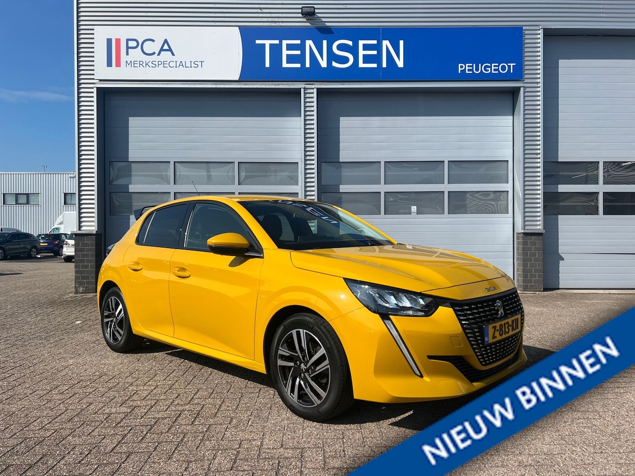 Peugeot 208 - Peugeot 208 1.2 100pk Allure | Keyless | Stoelverwarming | Achteruitrijcamera | Navigatie - AutoWereld.nl