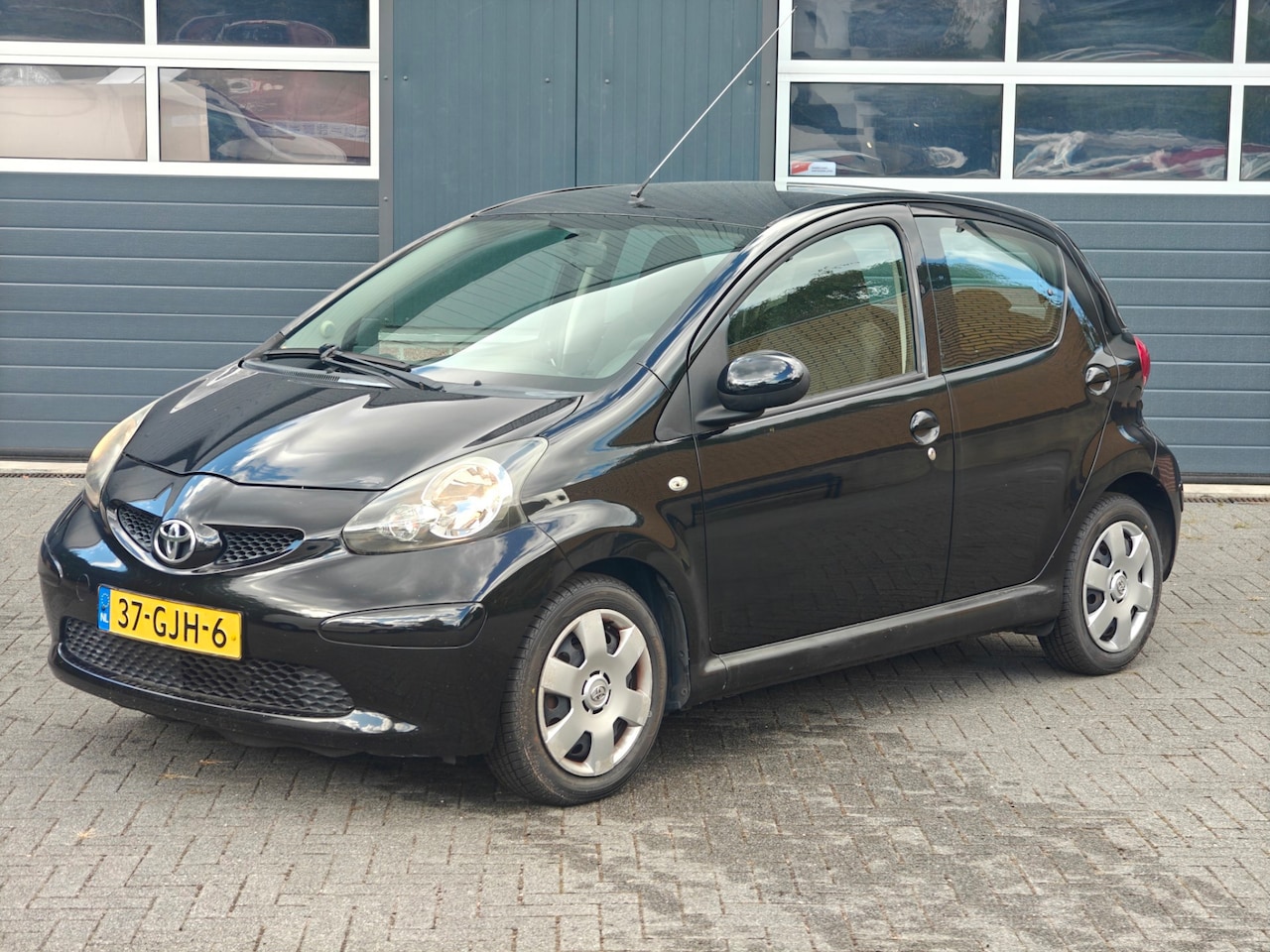 Toyota Aygo - 1.0-12V 5drs airco - AutoWereld.nl