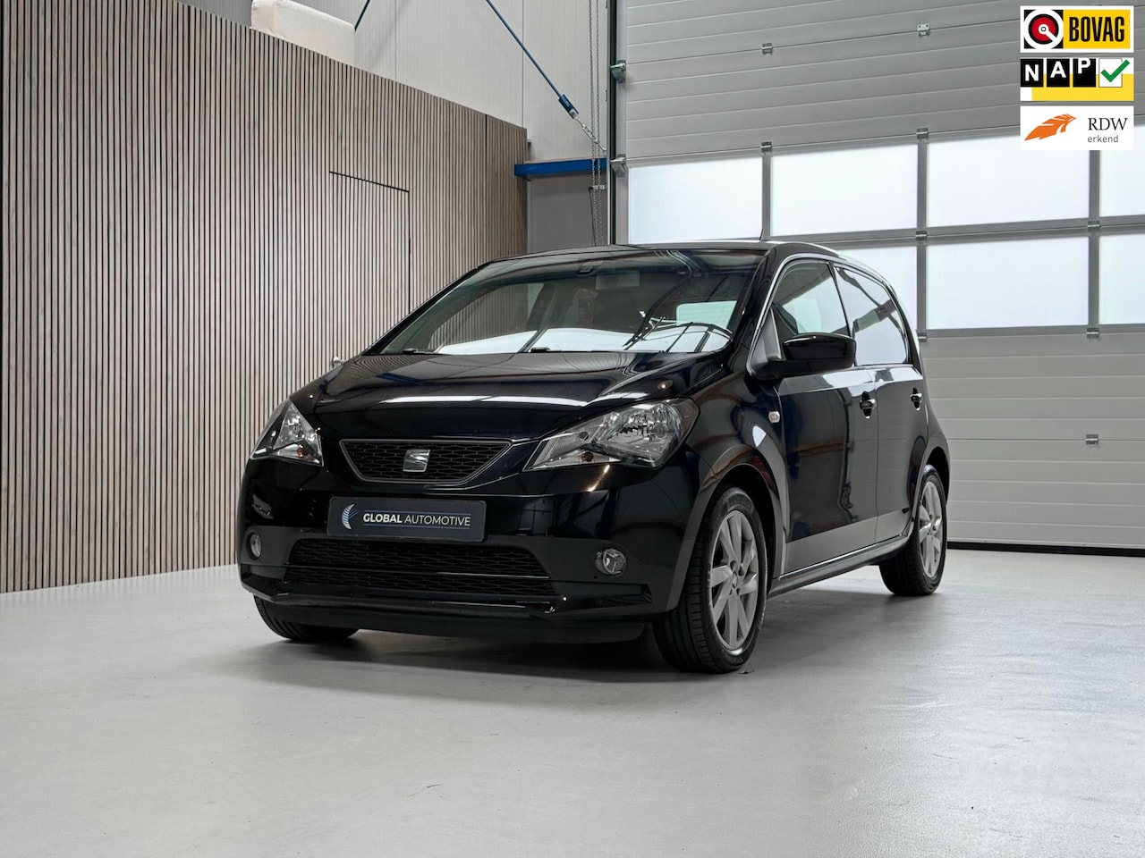 SEAT Mii - 1.0 Style Sport - NL AUTO - AUTOMAAT - AIRCO - LICHTMETALEN VELGEN - NAVIGATIE - AutoWereld.nl