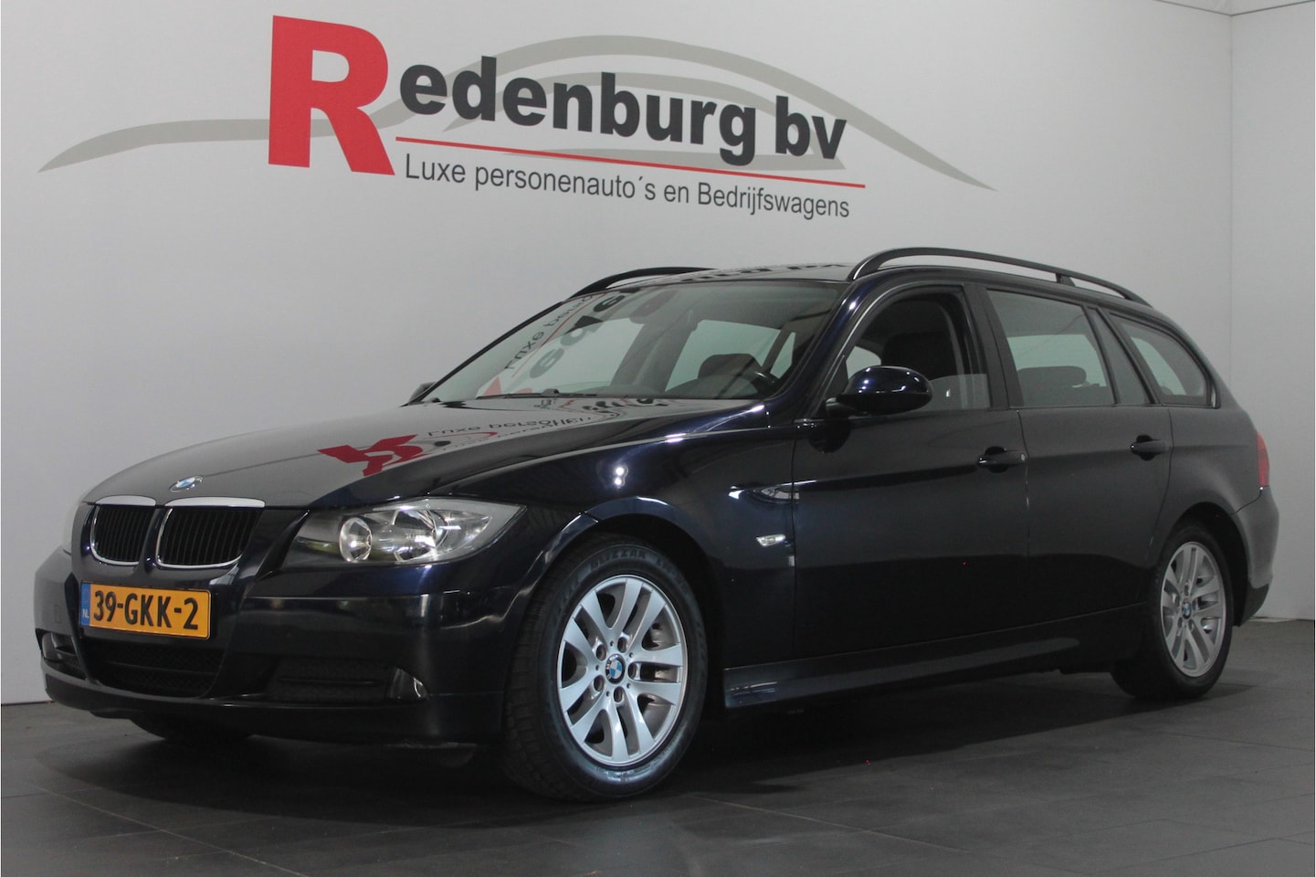 BMW 3-serie Touring - 318i Business Line - Airco / Cruise / Navi - AutoWereld.nl