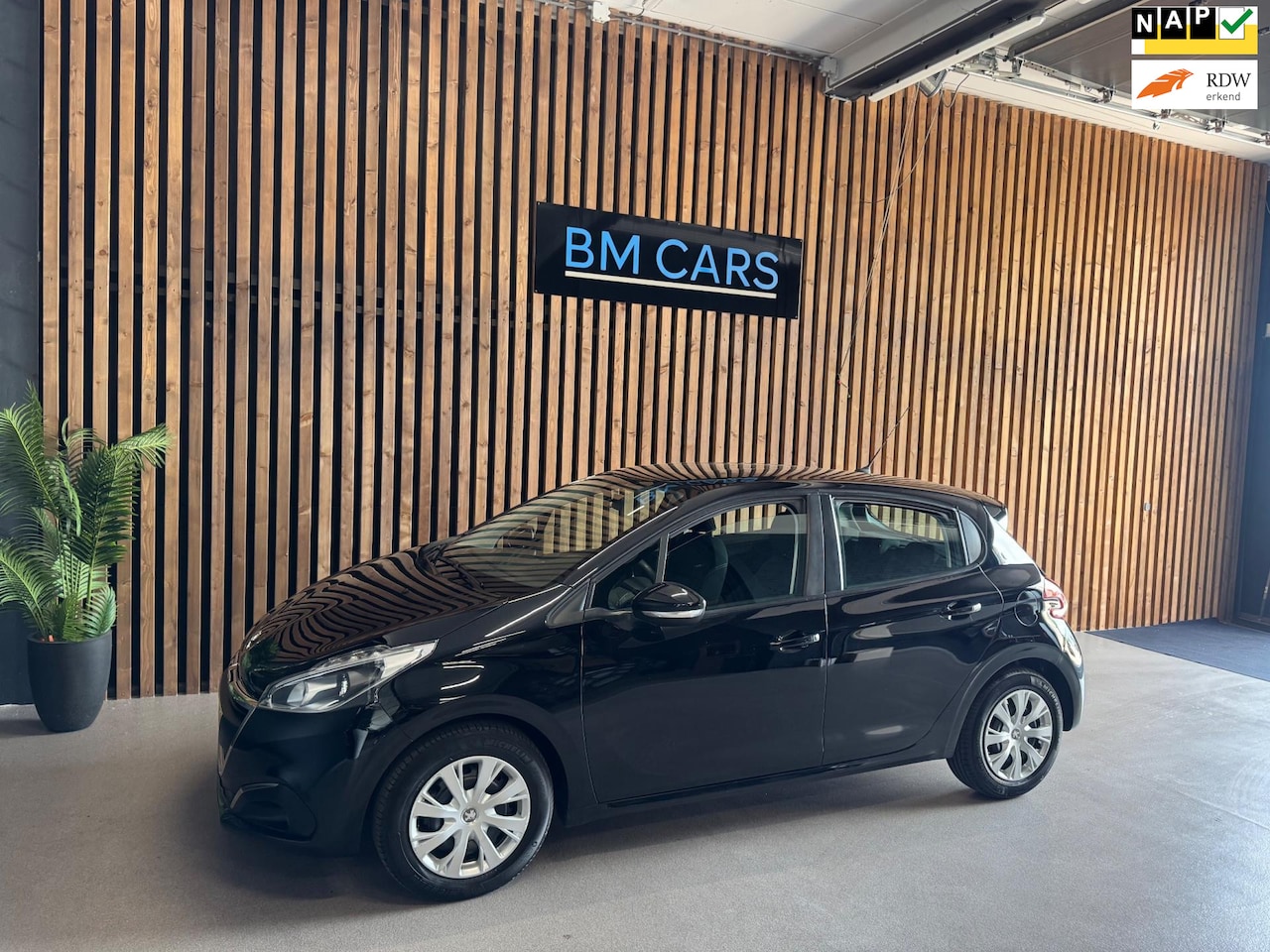 Peugeot 208 - 1.2 PureTech Blue Lion Airco, Navigatie, Cruise - AutoWereld.nl