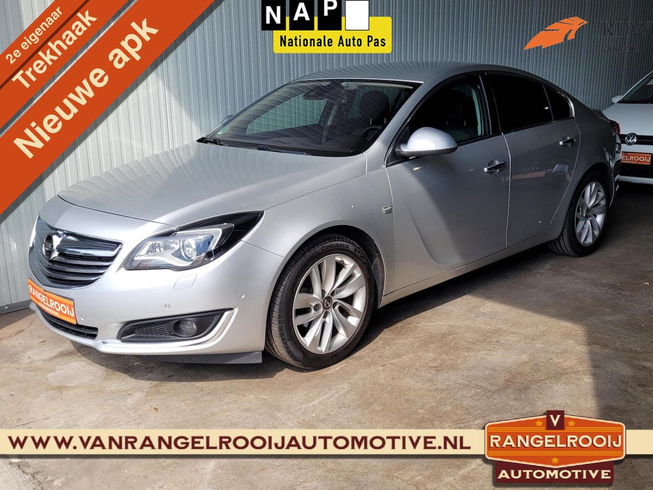 Opel Insignia - 1.4 T Cosmo, trekhaak, xenon, clima, cruise, navi, 18" lmv - AutoWereld.nl