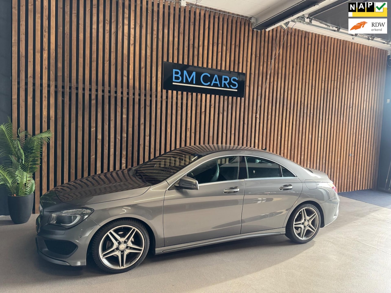 Mercedes-Benz CLA-Klasse - 180 AMG Pack Automaat,Xenon-led,Navi - AutoWereld.nl
