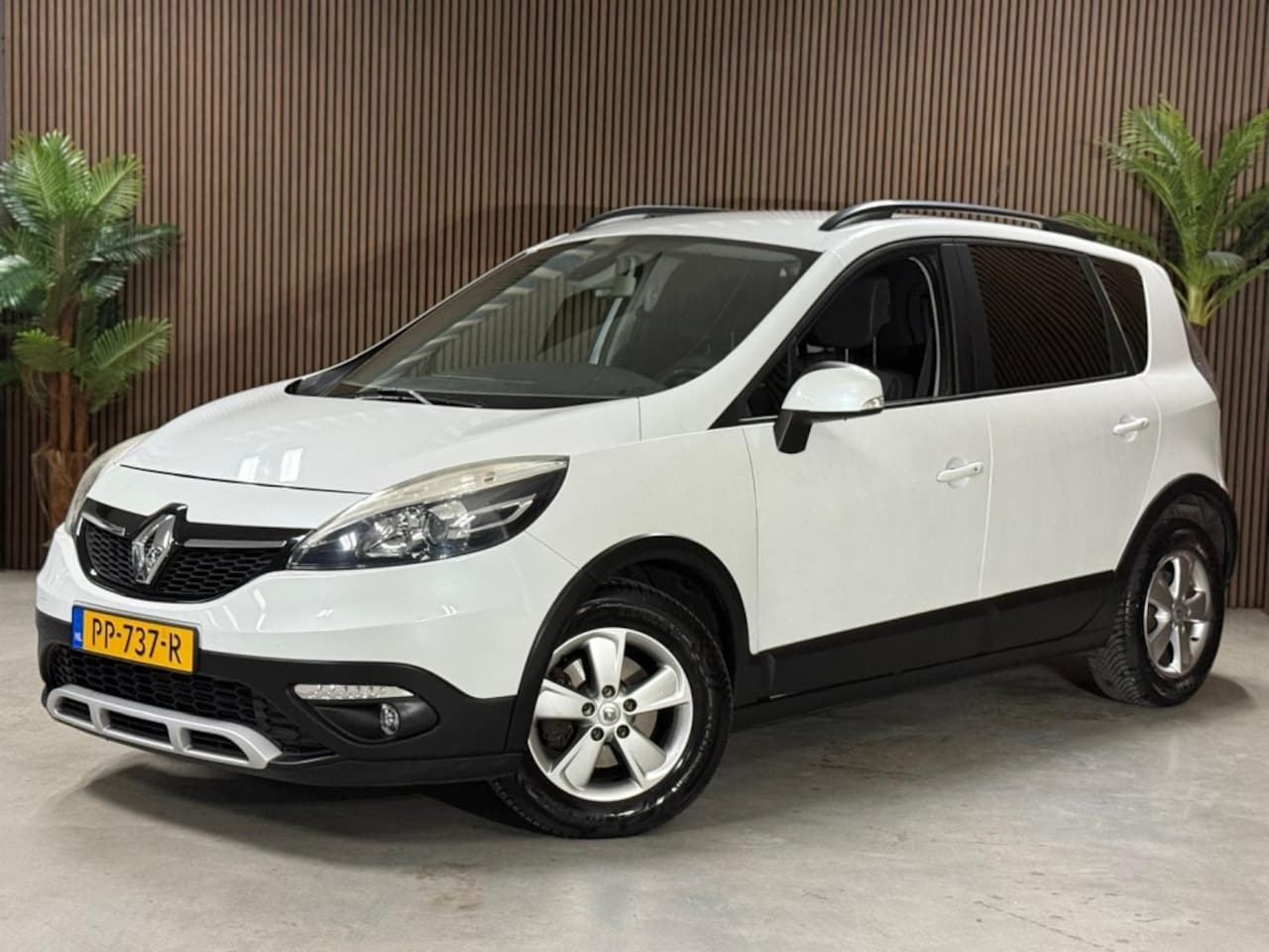 Renault Scénic Xmod - 1.2 TCe Expression 1.2 TCe Expression - AutoWereld.nl