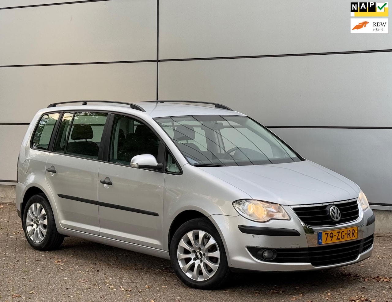 Volkswagen Touran - 1.4 TSI 1e Eignr |Automaat |Xenon |Airco |Cruise |Trekhaak |Lmv |Nap |Boekjes - AutoWereld.nl