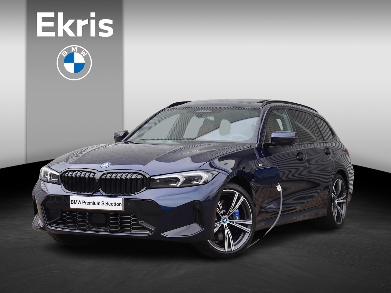 BMW 3-serie Touring - 330e xDrive | M sportpakket Pro| Trekhaak | Driving Ass. Prof | Panodak |  Innovation Pack - AutoWereld.nl