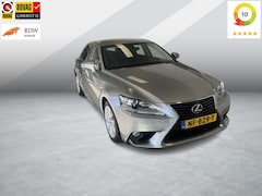 Lexus IS - 300h Luxury Line