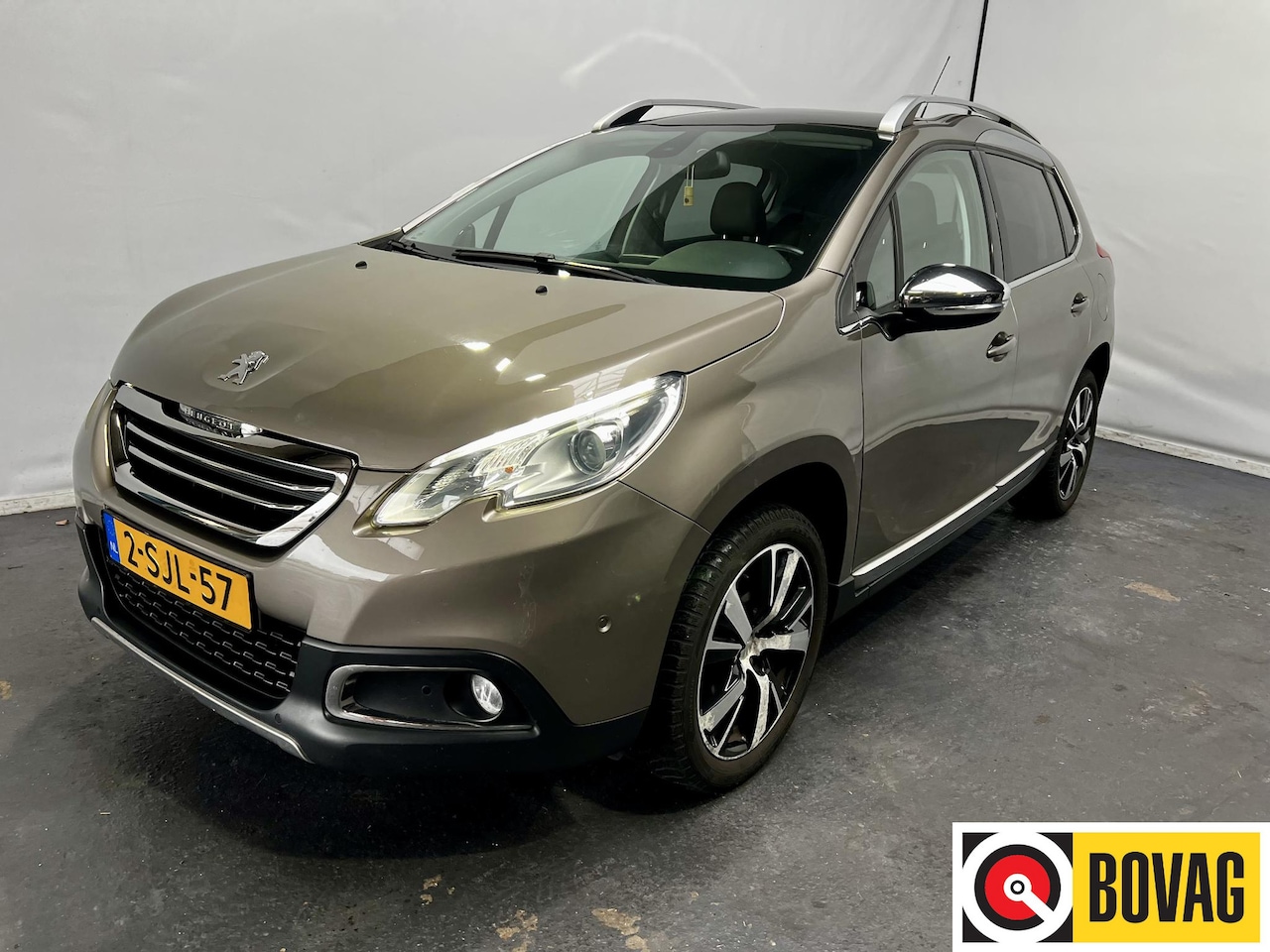 Peugeot 2008 - 1.6 VTi Féline panoramadak trekhaak navigatie - AutoWereld.nl