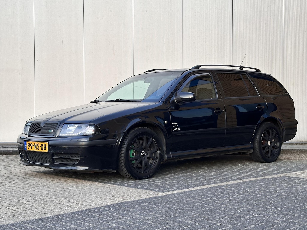 Skoda Octavia Combi - 1.8 T RS l Historie en documentatie l 180 PK l - AutoWereld.nl