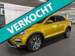 Volkswagen T-Roc - 1.5 TSI Style Business / NL-auto, Cruise control, NAvi, Airco, Afneembare trekhaak