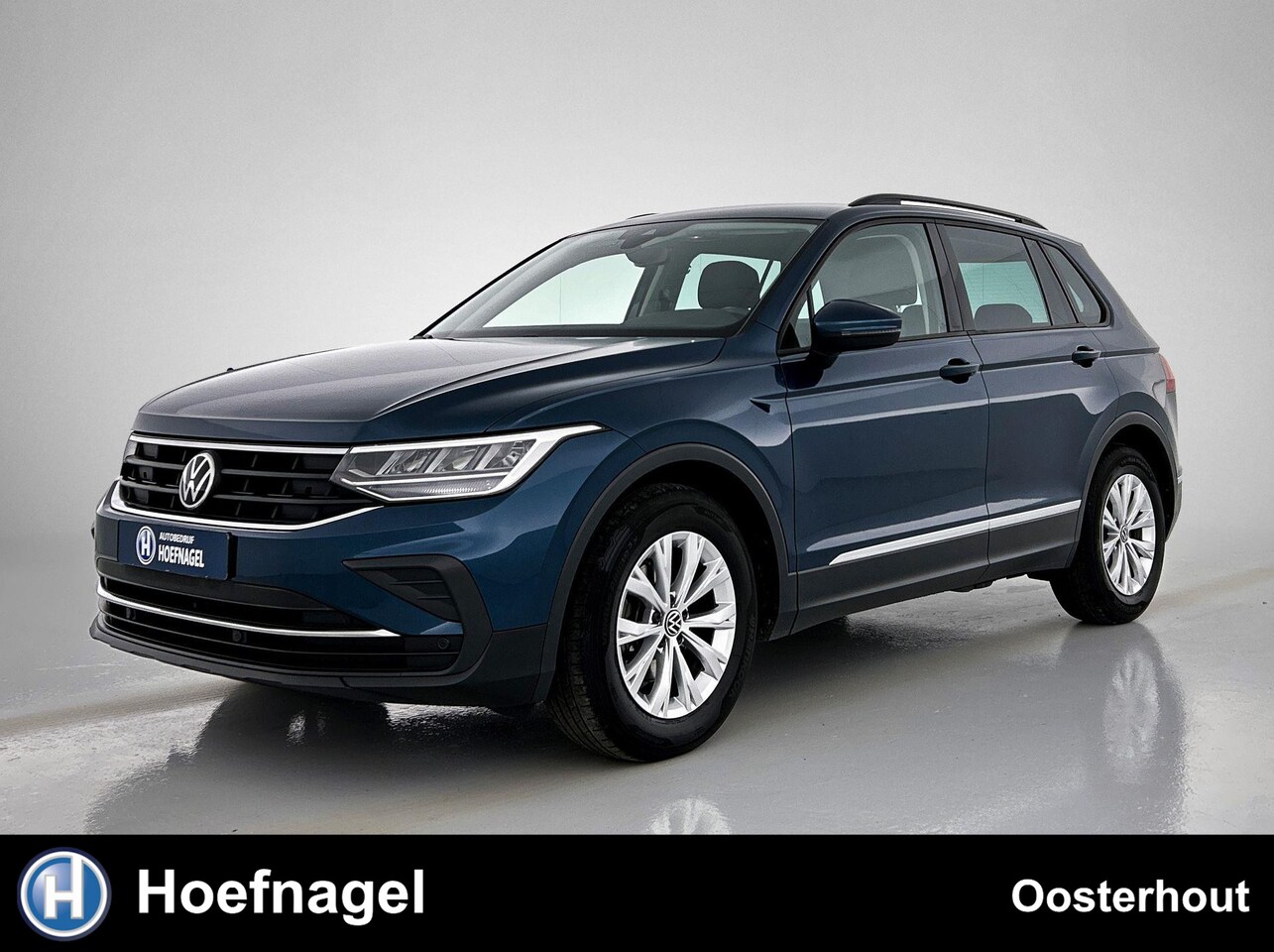 Volkswagen Tiguan - 1.5 TSI Life | Adaptieve Cruise Control | Stoelverwarming | Trekhaak | Navigatie - AutoWereld.nl