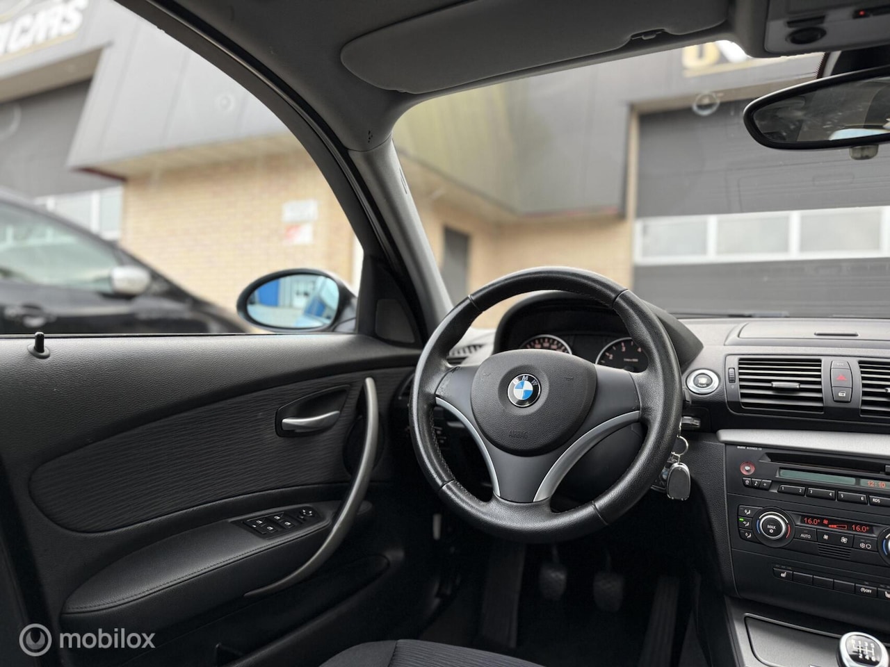 BMW 1-serie - 116i Executive|Airco|Open dak|ST Verwarming|APK - AutoWereld.nl
