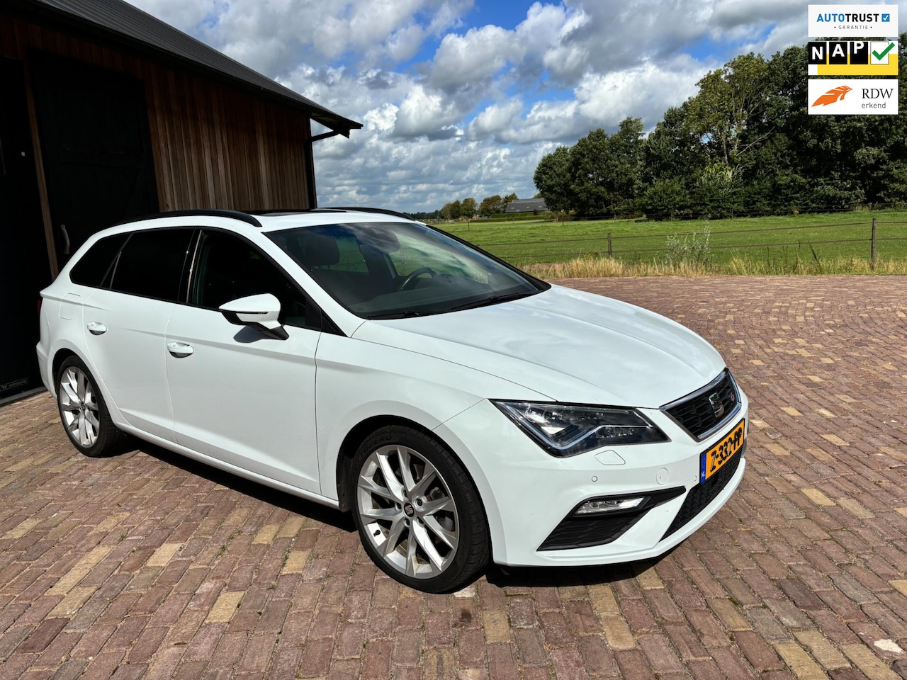 SEAT Leon ST - 1.8 TSI FR EXCELLENCE ESTATE AUTOMAAT ,LED,STOELVERW, PANORAMADAK ,LEER ALCANTARA, CAMERA. - AutoWereld.nl
