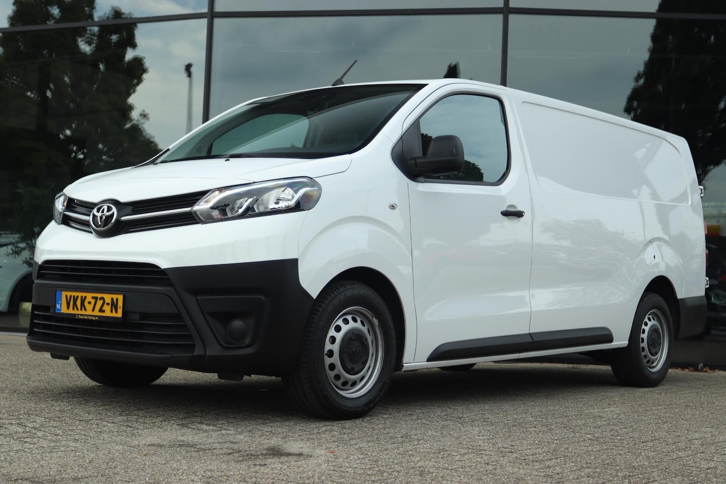 Toyota PROACE Long Worker - 2.0 D-4D NAVIGATOR | CARPLAY | CRUISE | NAVI | 3-ZITS | PDC - AutoWereld.nl