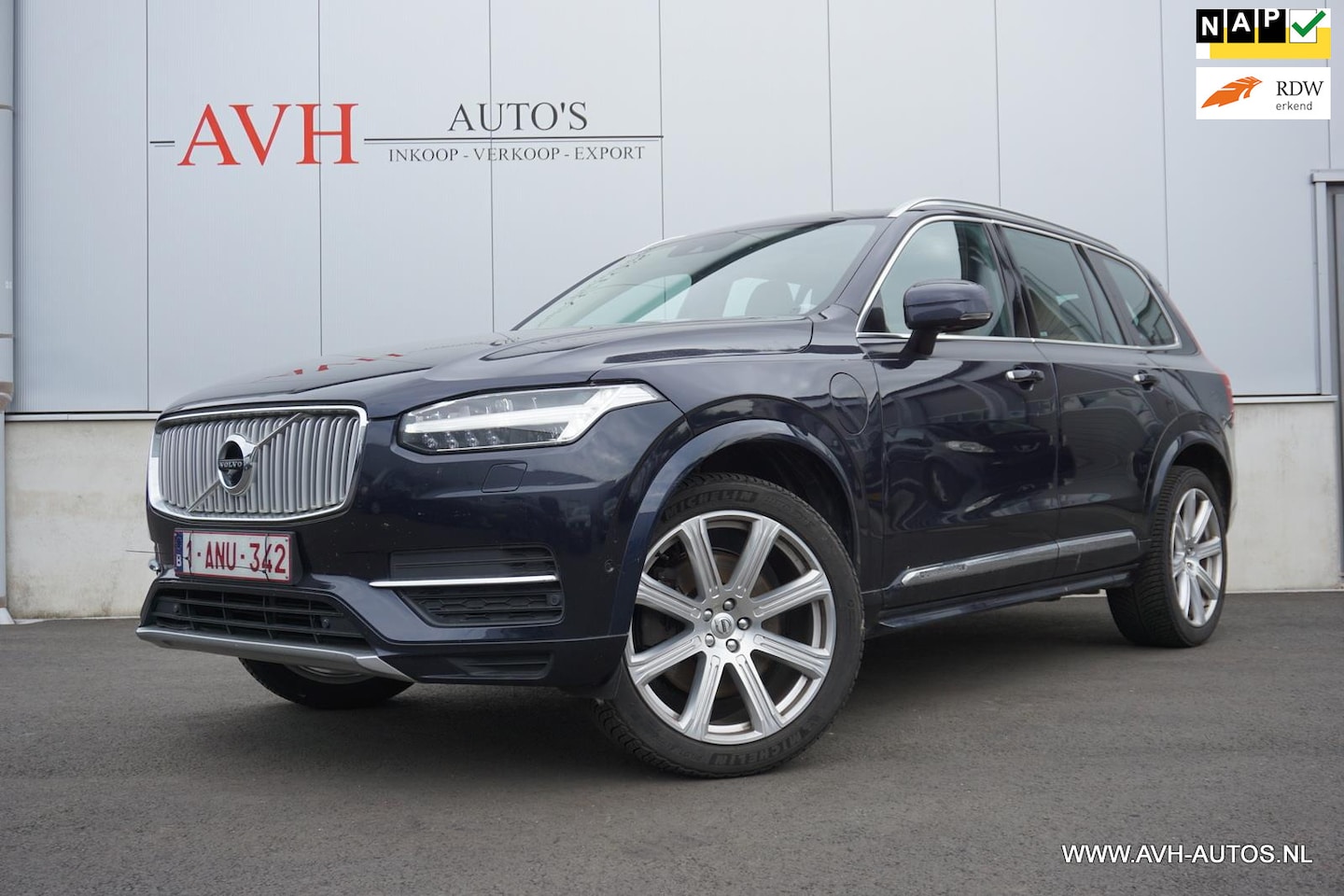 Volvo XC90 - 2.0 T8 Twin Engine AWD Momentum 2.0 T8 Twin Engine AWD Momentum - AutoWereld.nl
